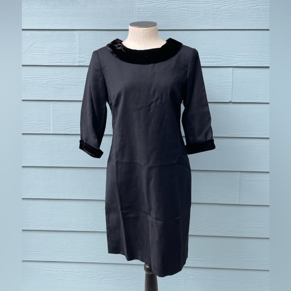 Talbots Dresses & Skirts - Talbots Vintage Black Wool Sheath Velvet Trim Back Zip V-Neck Size 4 Petite EUC